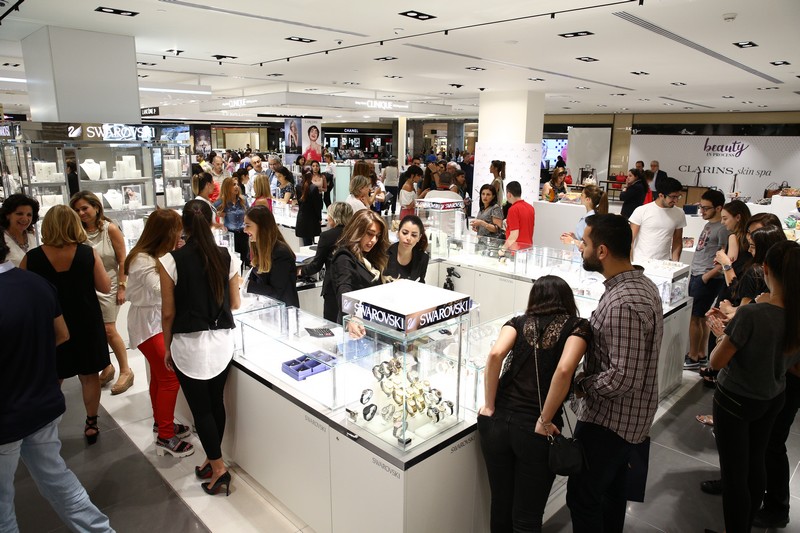 Swarovski celebrates the reopening of its kiosk in ABC Achrafieh